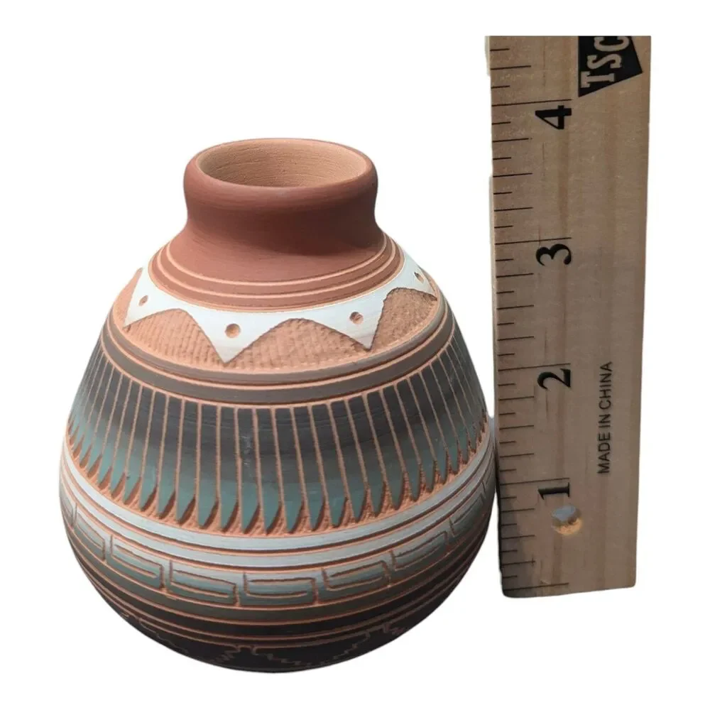 Etched Vase Native American Navajo Indian Southwest Seed Pot 4
